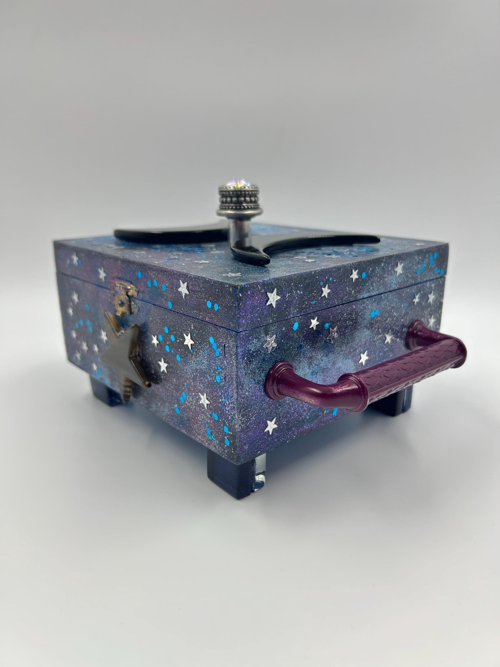 The Lunar Oracle Box — Handcrafted Triple Moon Keepsake