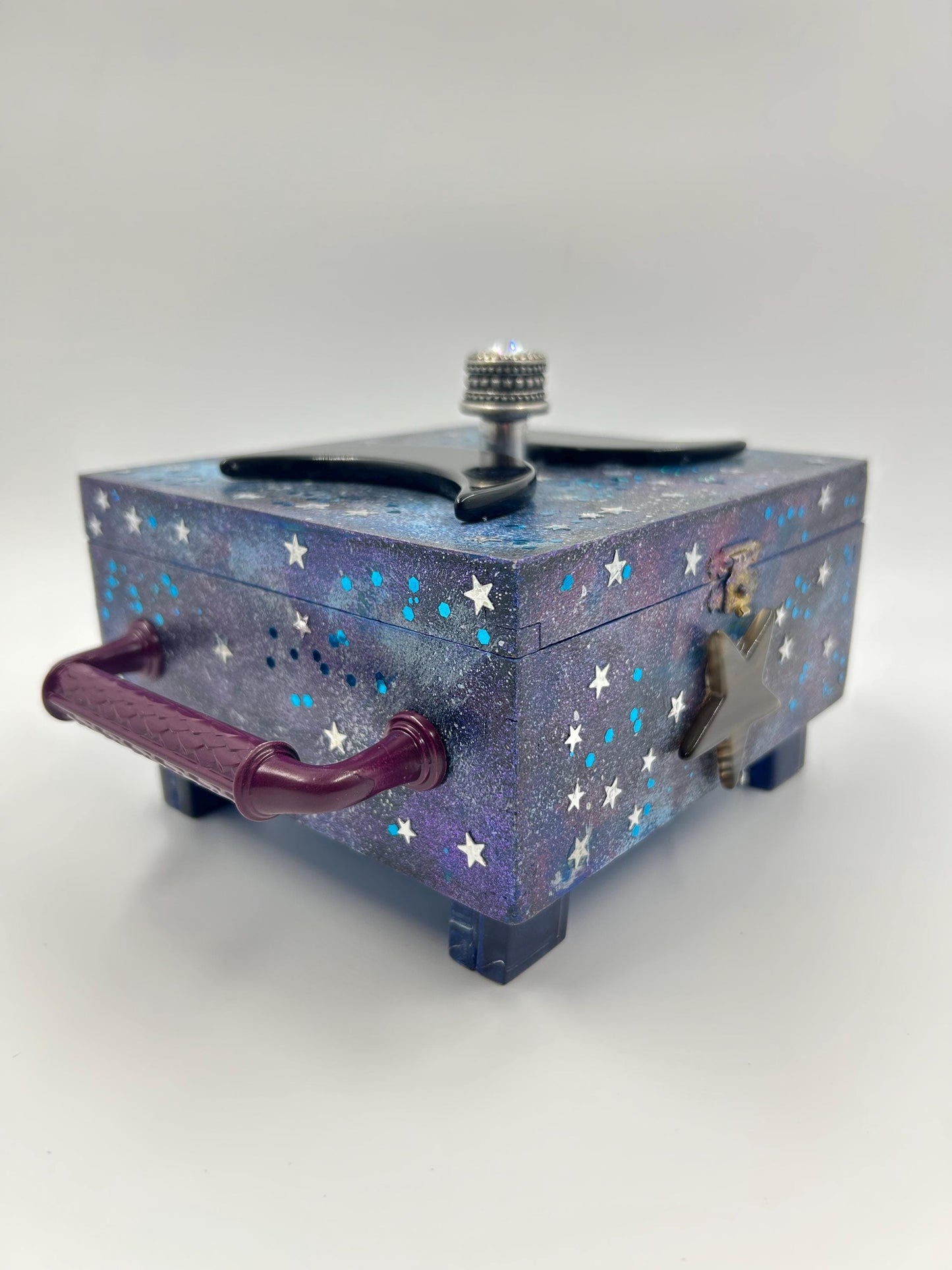 The Lunar Oracle Box — Handcrafted Triple Moon Keepsake
