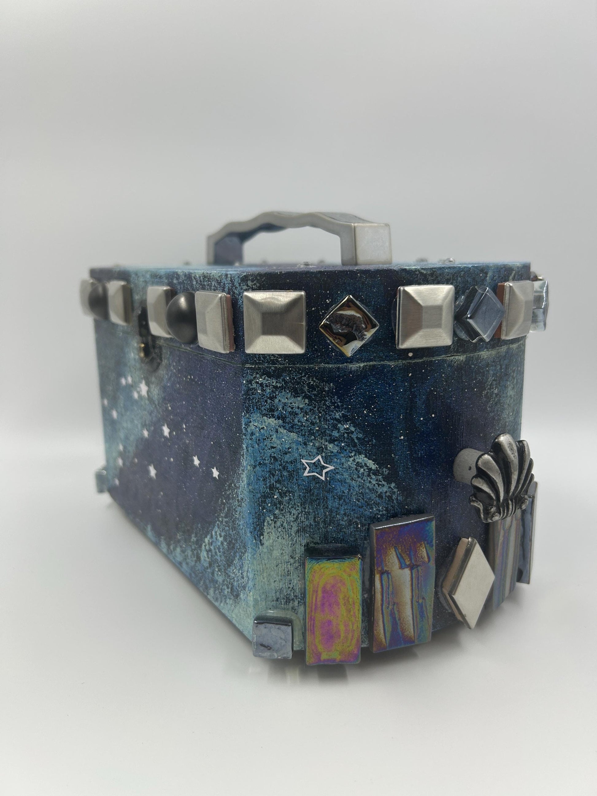 The Starkeeper’s Wish Box — Celestial Keepsake Chest, Manifestation, Ritual, Spiritual Keepsake, Astrology Gift
